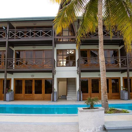 Hotel Baobab Cafe Morondava Extérieur photo