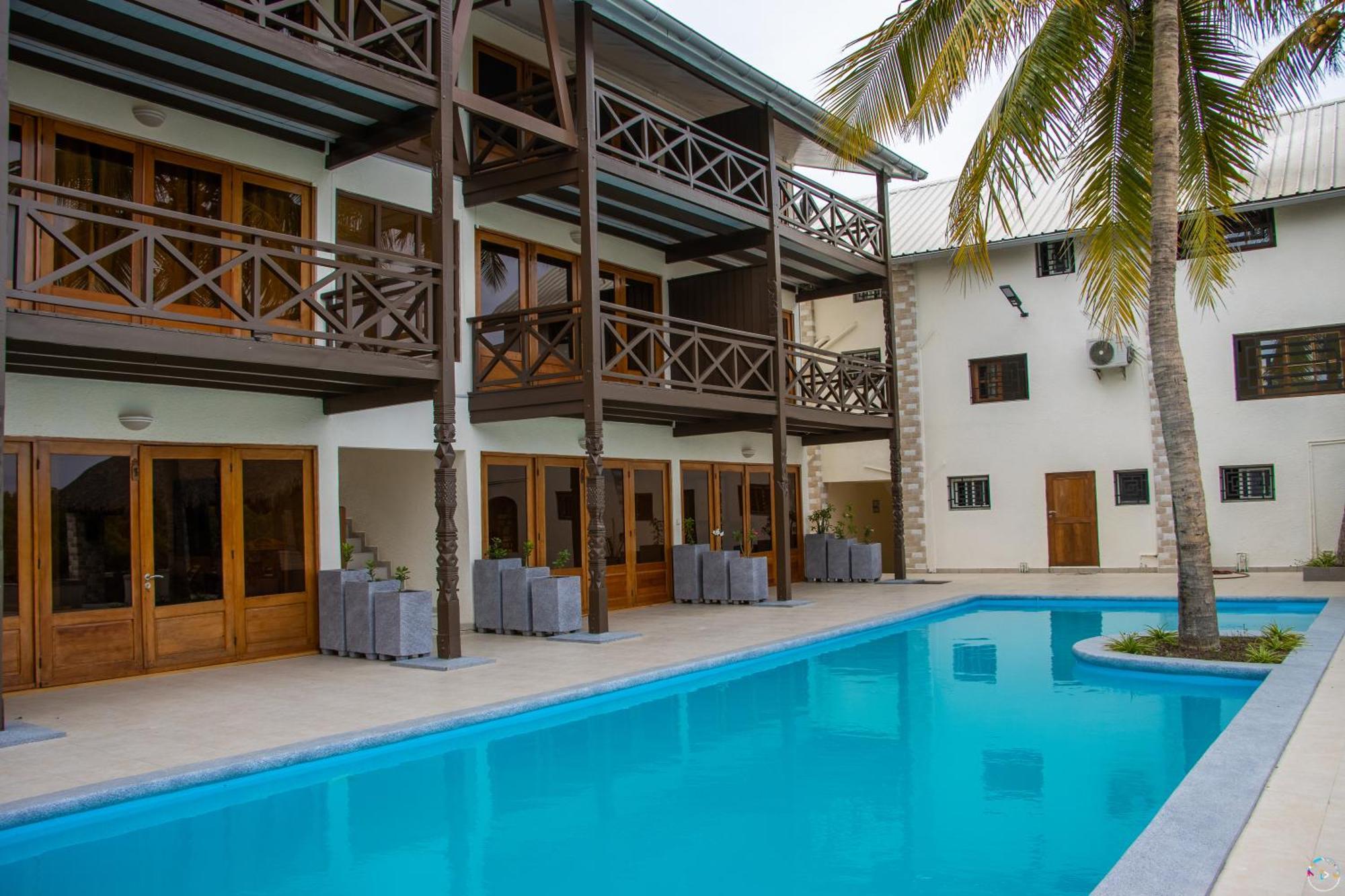 Hotel Baobab Cafe Morondava Extérieur photo
