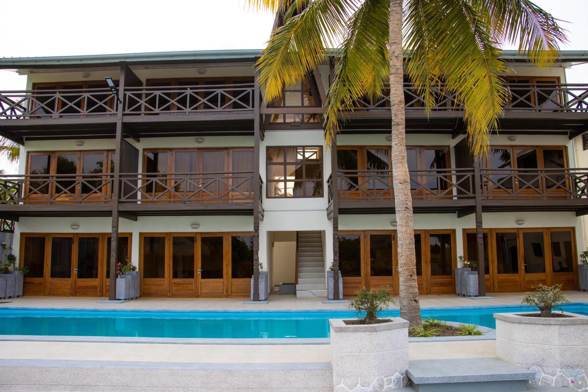 Hotel Baobab Cafe Morondava Extérieur photo