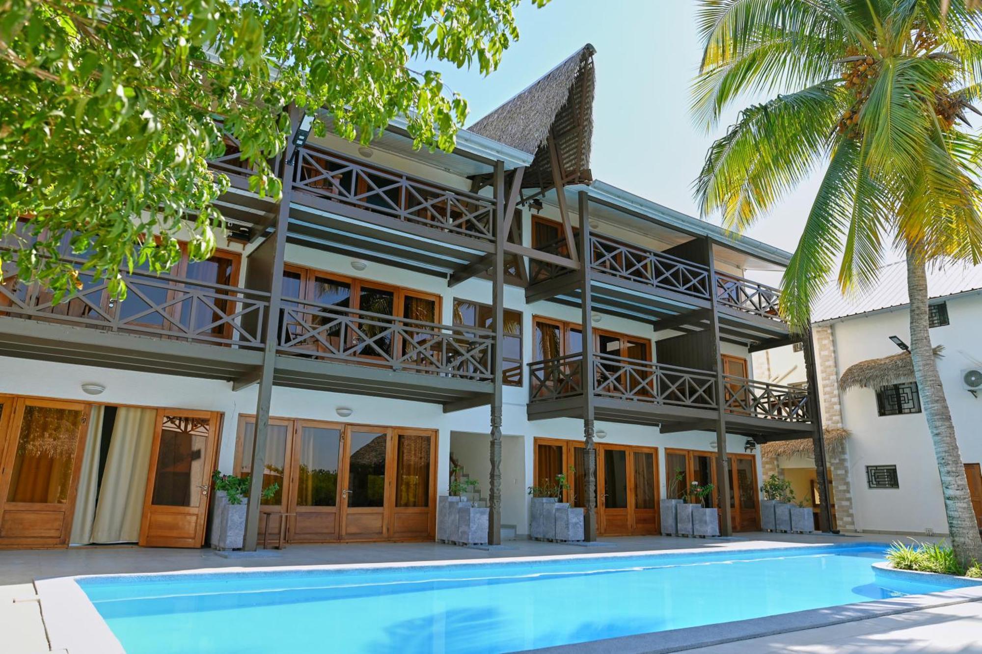 Hotel Baobab Cafe Morondava Extérieur photo