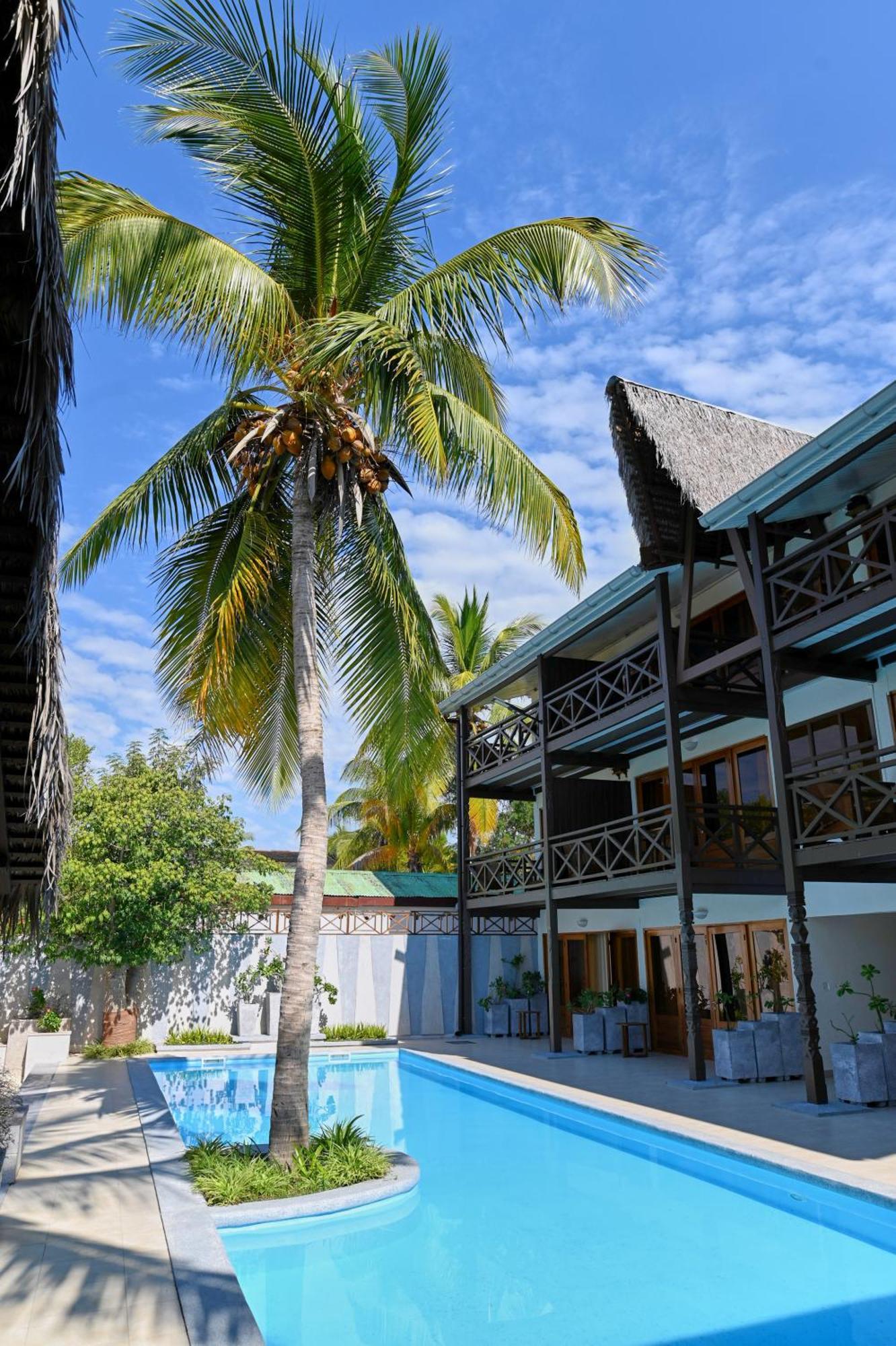 Hotel Baobab Cafe Morondava Extérieur photo